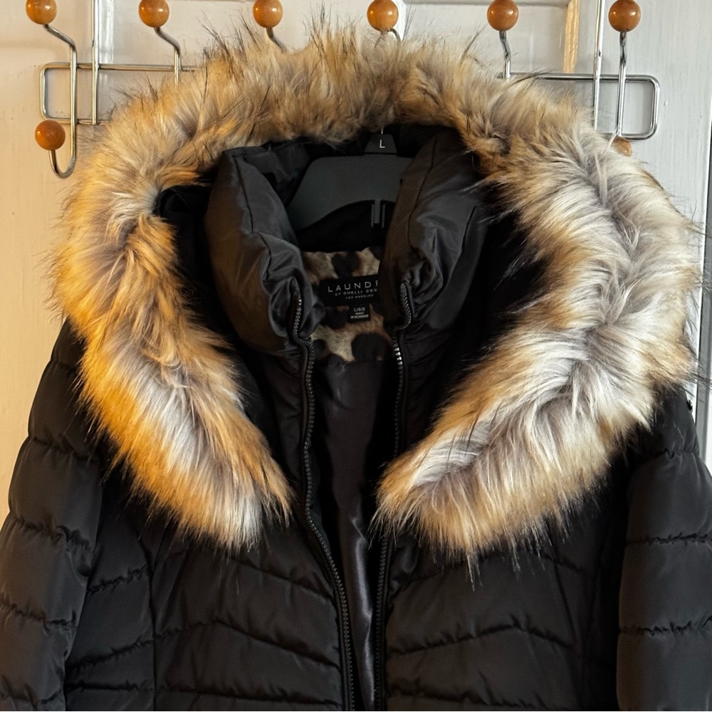 Laundry by Shelli Segal Faux-Fur-Trim Hooded Puffer Coat SZ L NEW without tags